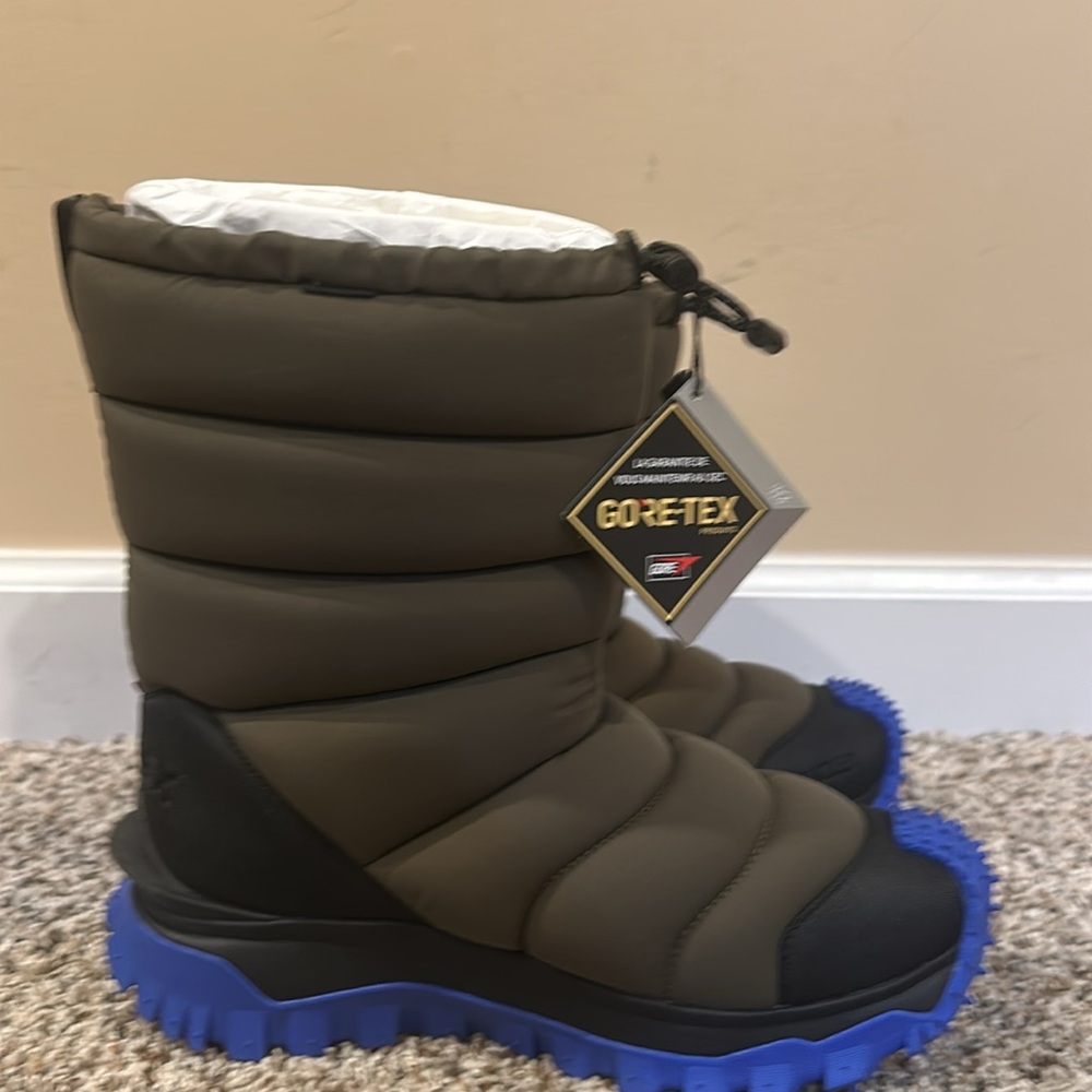 Moncler Apres Trail High Boots Forest Green Size 41 EU *BIG SALE**